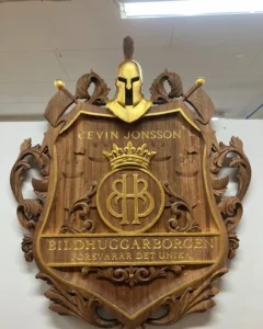 Vapensköld / Företagslogga i Trä